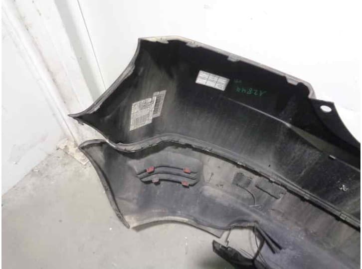 Recambio de paragolpes trasero para volvo c30 (533) d5 referencia OEM IAM  NEGRO 3 PUERTAS 6