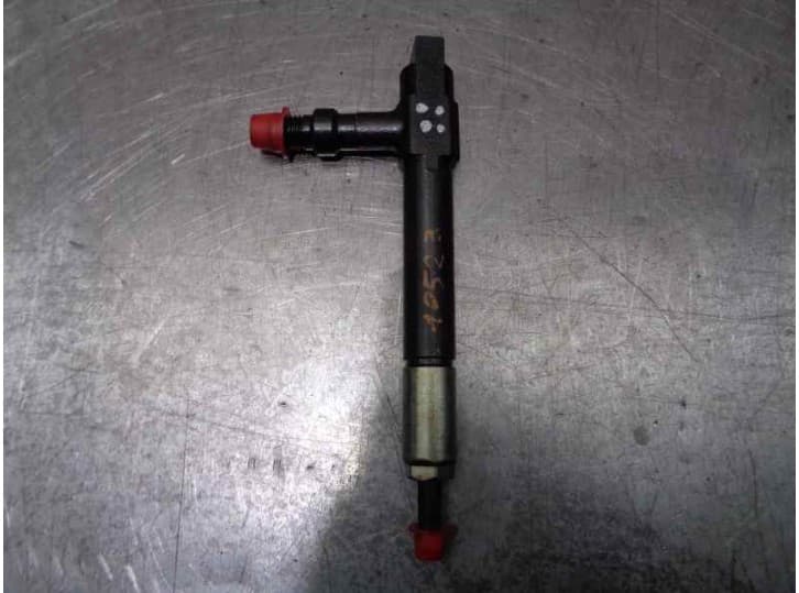 Recambio de inyector para mazda premacy (cp) 2.0 td referencia OEM IAM RF4F13H50  DENSO