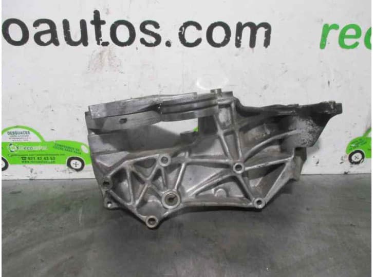 Recambio de soporte alternador para audi a4 b5 (8d2) 1.8 t referencia OEM IAM 058145523D