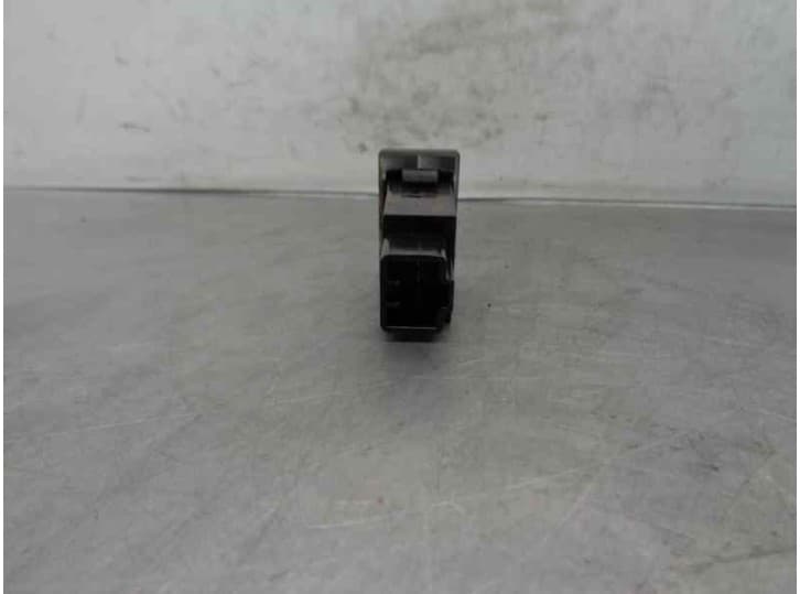 Recambio de mando para ssangyong korando (kj) 2.9 td referencia OEM IAM 884W01900 2