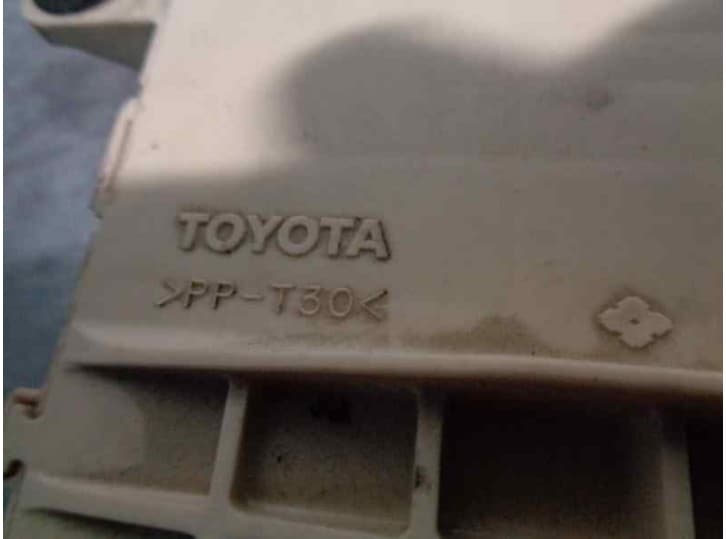 Recambio de caja reles / fusibles para lexus rx (_u3_) 300 (mcu35_) referencia OEM IAM CB0PV71 3