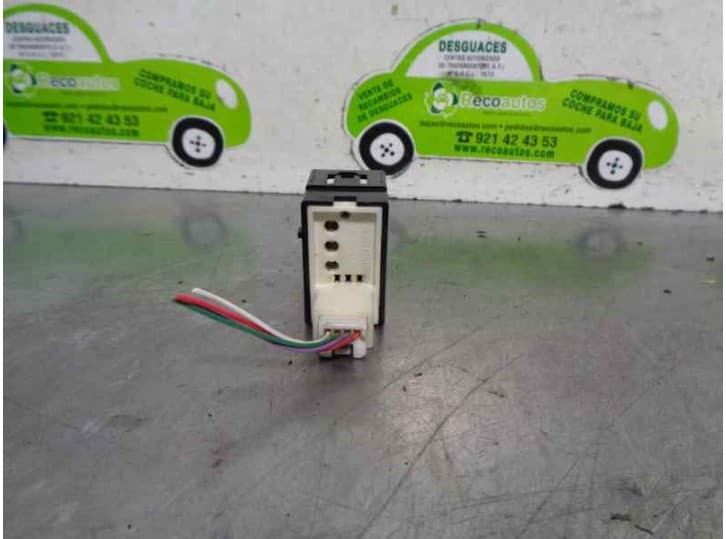 Recambio de mando para lexus rx (_u3_) 300 (mcu35_) referencia OEM IAM 15A607 2