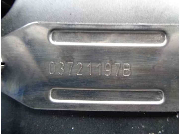 Recambio de culata para jaguar s-type ii (x200) 2.7 d referencia OEM IAM C2C19492  FOMOCO 2