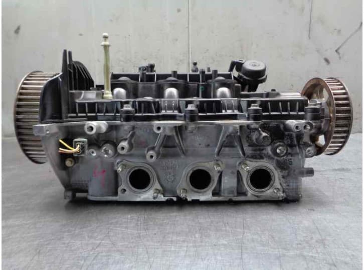 Recambio de culata para jaguar s-type ii (x200) 2.7 d referencia OEM IAM C2C19492  FOMOCO 3