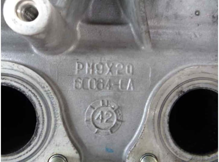 Recambio de culata para jaguar s-type ii (x200) 2.7 d referencia OEM IAM C2C19492  FOMOCO 4