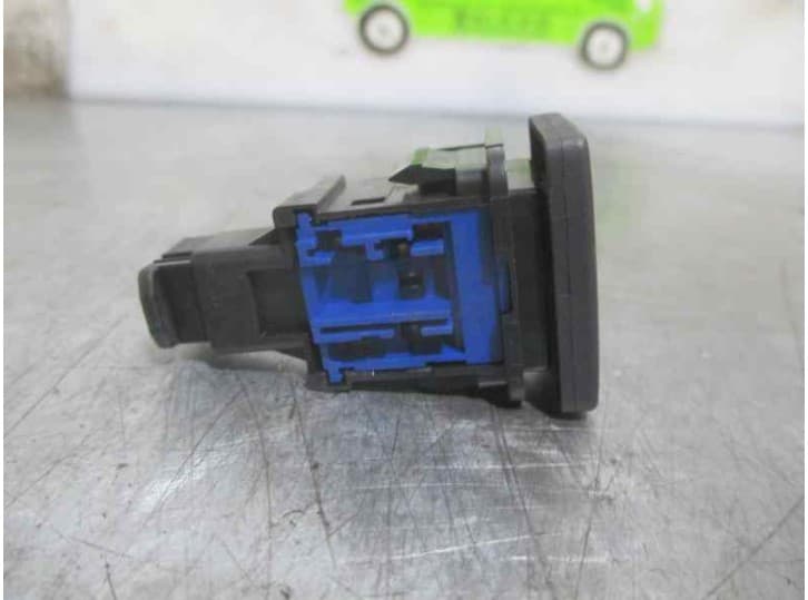 Recambio de mando para toyota yaris (_p13_) 1.5 hybrid (nhp130_) referencia OEM IAM 15D123 2