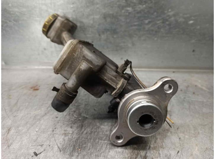 Recambio de bomba freno para nissan x-trail i (t30) 2.2 dci referencia OEM IAM 460108H911 3