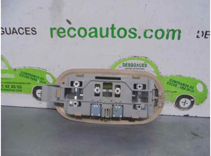 Recambio de luz interior para cadillac srx 3.6 referencia OEM IAM CMI15499  TRASERA 2