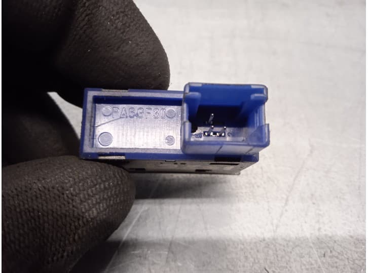 Recambio de mando para bmw x5 (e53) 3.0 d referencia OEM IAM 61318365579 03052500 LUK 2