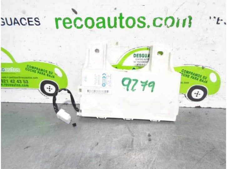 Recambio de modulo electronico para lexus ls (_f3_) 430 (ucf30) referencia OEM IAM 8999250020