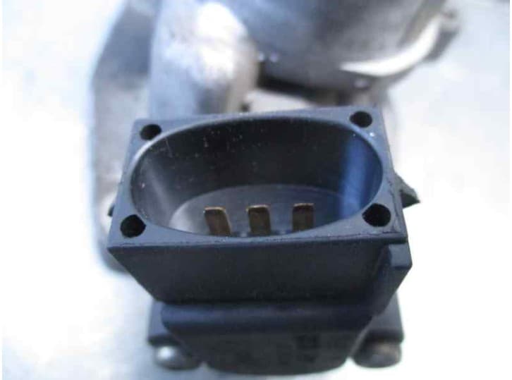 Recambio de caja mariposa para ford fiesta iv (ja_, jb_) 1.3 i referencia OEM IAM 968FFA 6
