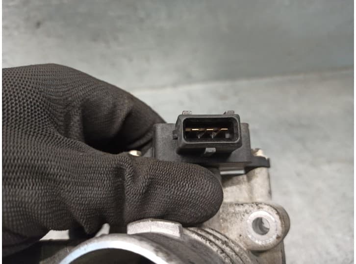 Recambio de caja mariposa para kia shuma ii (fb) 1.6 referencia OEM IAM 0K30E13640 6