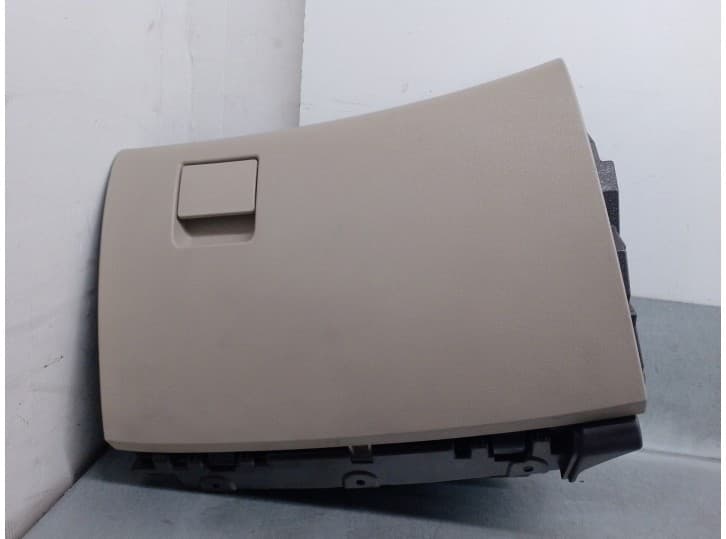 Recambio de guantera para opel insignia a (g09) 1.4 (68) referencia OEM IAM 13308551