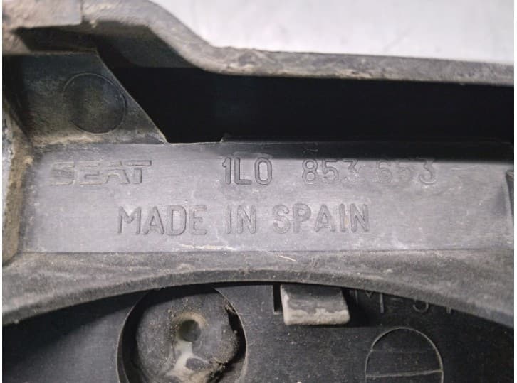 Recambio de rejilla delantera para seat toledo i (1l2) 1.8 i referencia OEM IAM 1L0853653 3