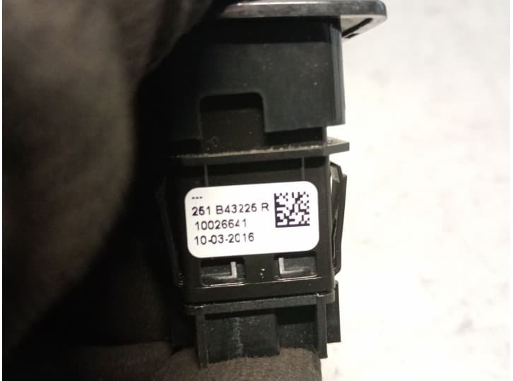 Recambio de interruptor para renault zoe (bfm_) zoe referencia OEM IAM 251B43225R 251B43225R 4