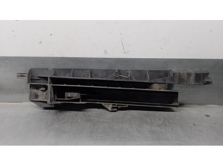 Recambio de moldura para bmw x5 (e70) xdrive 30 d referencia OEM IAM 7799762 R6969001 2