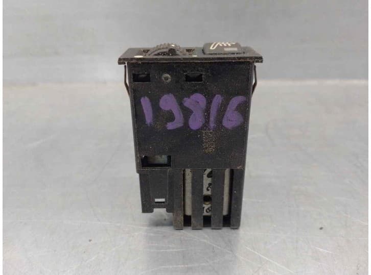 Recambio de mando para bmw 5 (e39) 525 tds referencia OEM IAM 61318352259 03055000 4
