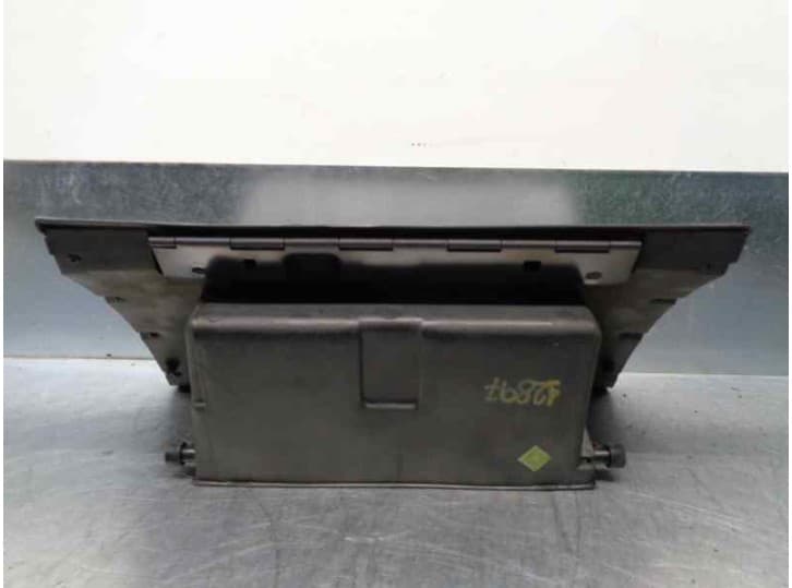 Recambio de guantera para kia sportage suv (k00) 2.0 td 4wd referencia OEM IAM KM84501A 2