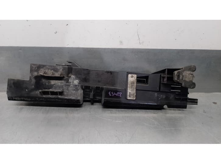 Recambio de moldura para bmw x5 (e70) xdrive 30 d referencia OEM IAM 7799761 R7001001