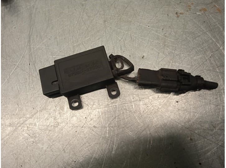 Recambio de modulo electronico para hyundai xg sedán 300 referencia OEM IAM 9728037000