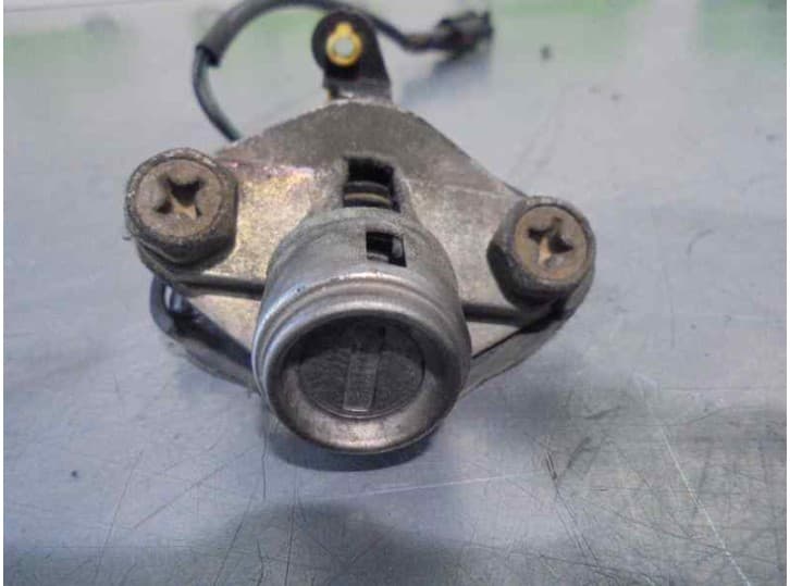 Recambio de bombin porton trasero para kia sorento i (jc) 2.5 crdi referencia OEM IAM 3