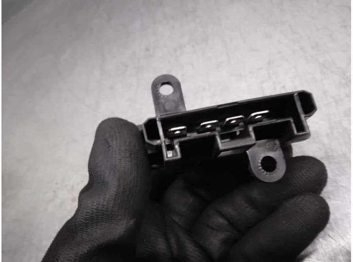 Recambio de resistencia calefaccion para opel karl (c16) 1.0 referencia OEM IAM 1808057 3