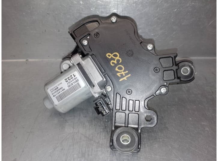 Recambio de motor limpia trasero para opel karl (c16) 1.0 referencia OEM IAM 95143178 2