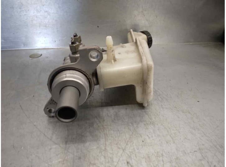 Recambio de bomba freno para opel karl (c16) 1.0 referencia OEM IAM 452119 3