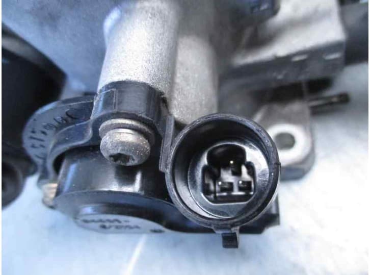 Recambio de caja mariposa para daewoo aranos 2.0 referencia OEM IAM 233145 7