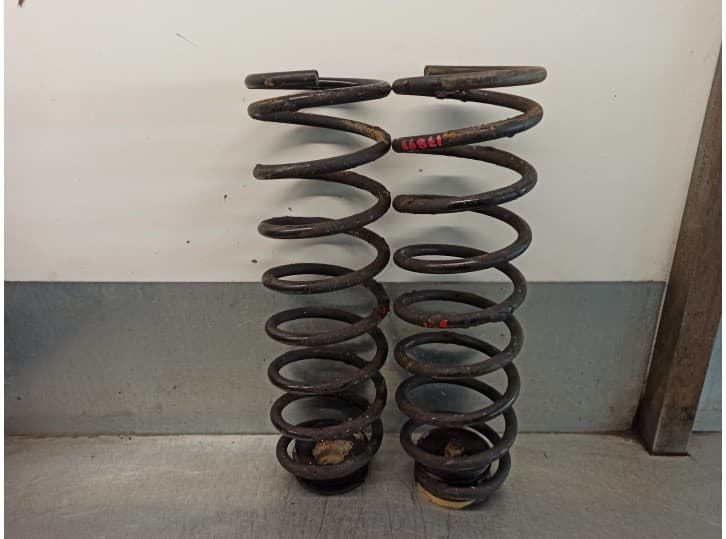 Recambio de muelle amortiguacion para volvo 740 (744) 2.3 referencia OEM IAM 1329822