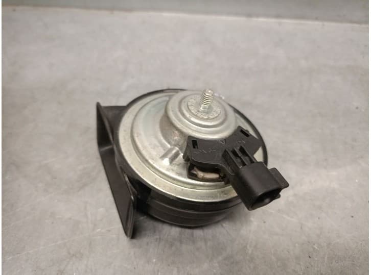 Recambio de claxon para volvo v40 hatchback (525) d3 referencia OEM IAM 32237981 3