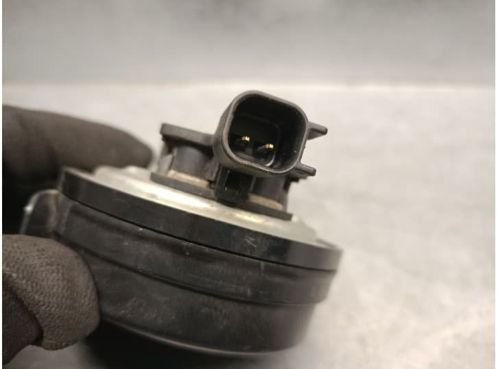 Recambio de claxon para volvo v40 hatchback (525) d3 referencia OEM IAM 32237981 4