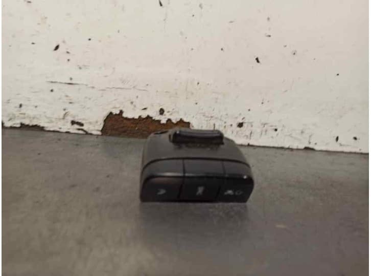Recambio de mando volante para chevrolet nubira station wagon 2.0 d referencia OEM IAM 2