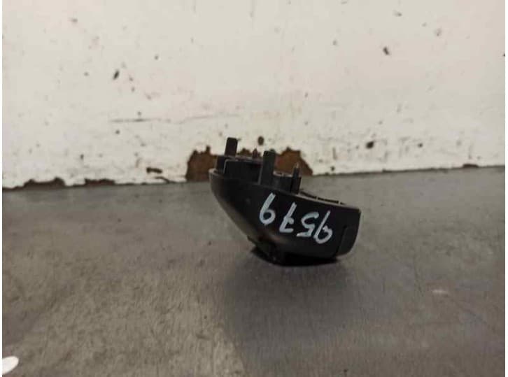 Recambio de mando volante para chevrolet nubira station wagon 2.0 d referencia OEM IAM 4