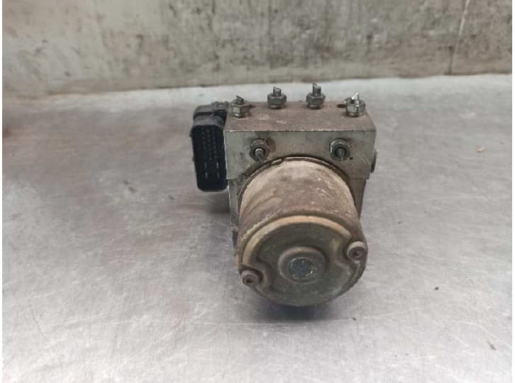 Recambio de abs para hyundai trajet (fo) 2.0 crdi referencia OEM IAM 589103A100