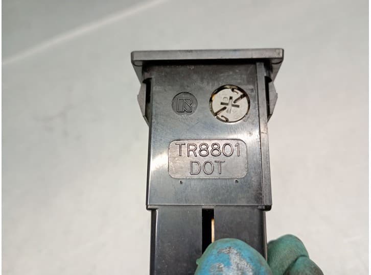 Recambio de interruptor para toyota corolla (_e12_) 1.4 d (nde120_) referencia OEM IAM TR8801 4