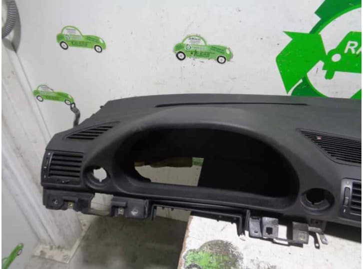 Recambio de salpicadero para bmw 7 (e38) 725 tds referencia OEM IAM  NEGRO 2