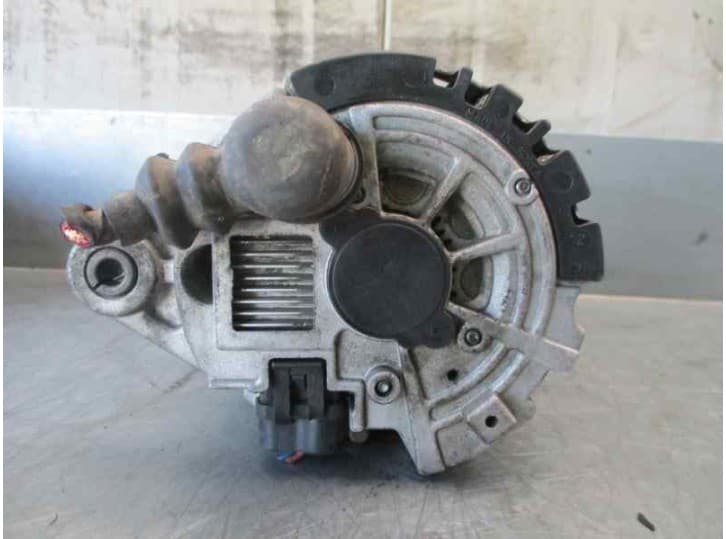 Recambio de alternador para daewoo tacuma (u100) 1.8 referencia OEM IAM 3