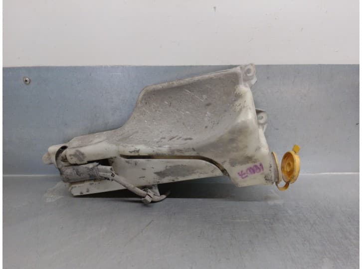 Recambio de deposito limpia para ford ranger (et) 2.5 tddi referencia OEM IAM UR5667480 2