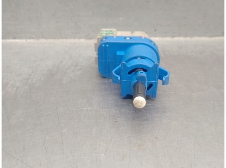 Recambio de interruptor para volvo v40 hatchback (525) d2 referencia OEM IAM 8T4T96854AA 2