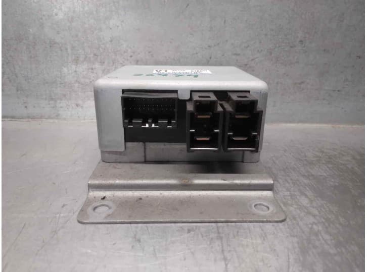 Recambio de centralita para suzuki splash (ex) 1.0 (a5b 310) referencia OEM IAM 3872051K00 4