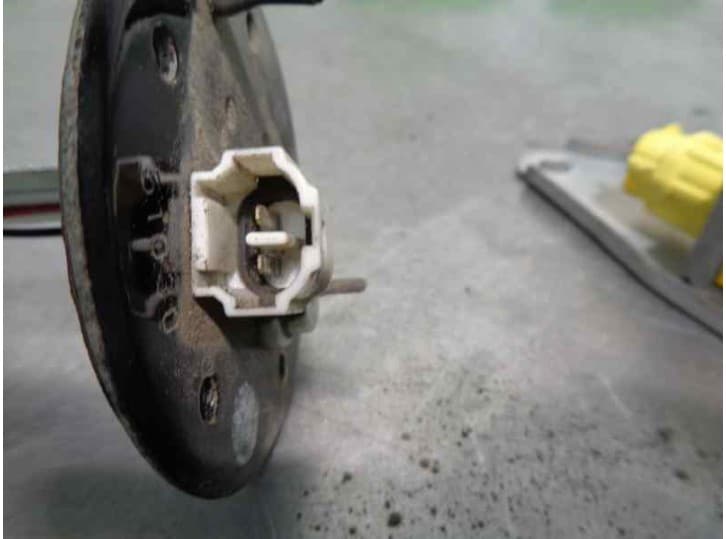Recambio de aforador para lexus is i (_e1_) 200 (gxe10) referencia OEM IAM 8332059095 4