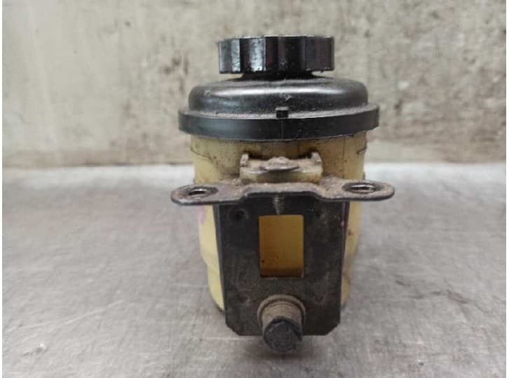 Recambio de deposito servo para hyundai getz (tb) 1.6 referencia OEM IAM 2