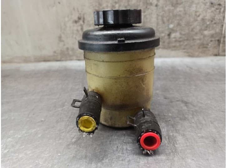 Recambio de deposito servo para hyundai getz (tb) 1.6 referencia OEM IAM 4