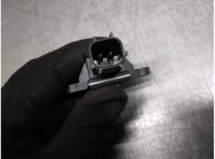 Recambio de sensor impacto para kia carens iv 1.7 crdi referencia OEM IAM 95920A4050 3