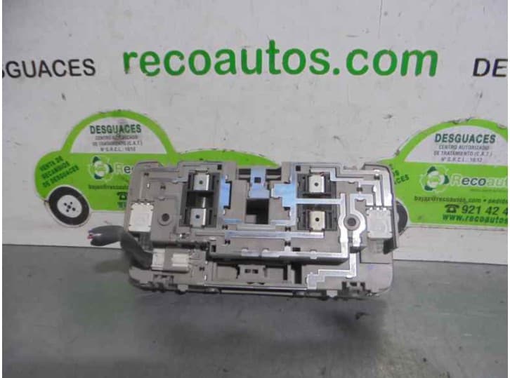Recambio de luz interior para nissan x-trail ii (t31) 2.0 dci referencia OEM IAM 2545240 2