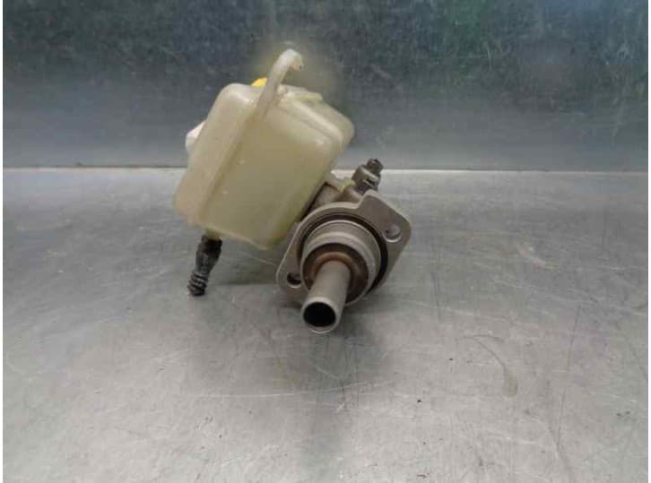 Recambio de bomba freno para skoda fabia ii (542) 1.2 referencia OEM IAM 6R0611301A 3