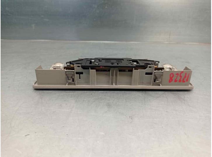 Recambio de luz interior para audi q7 (4lb) 3.0 tdi quattro referencia OEM IAM 4L0947111B 3