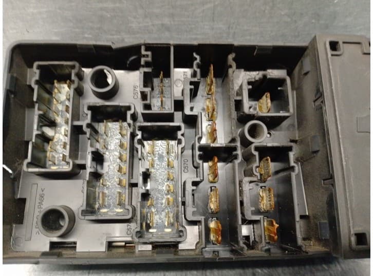 Recambio de caja reles / fusibles para mini mini (r50, r53) one referencia OEM IAM 1480790 7