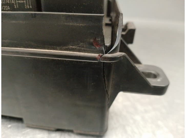 Recambio de caja reles / fusibles para mini mini (r50, r53) one referencia OEM IAM 1480790 8